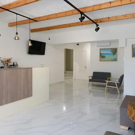 Studio Sirens Aparthotel *